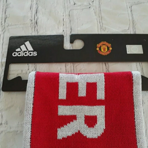 Adidas Manchester United Scarf NWT MUFC - Picture 2 of 4